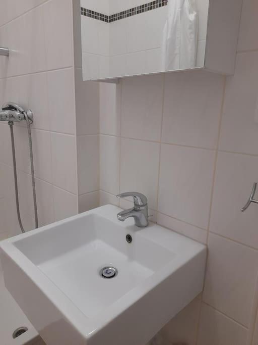 Zwei-Zimmer Wohnung In Wiesbadens Westend Dış mekan fotoğraf
